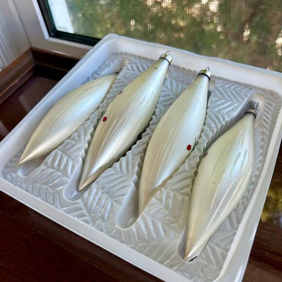 Holiday Time Vintage Glass Ornaments – Set of 4 Holly Teardrops, 6” - Picture 7 of 12